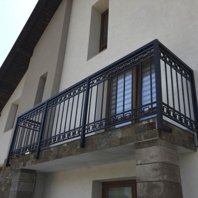 Balustrady balkonowe aluminiowe od producenta OrbitalWeld